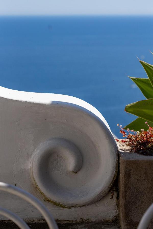 Villa Il Pettirosso In Positano Extérieur photo