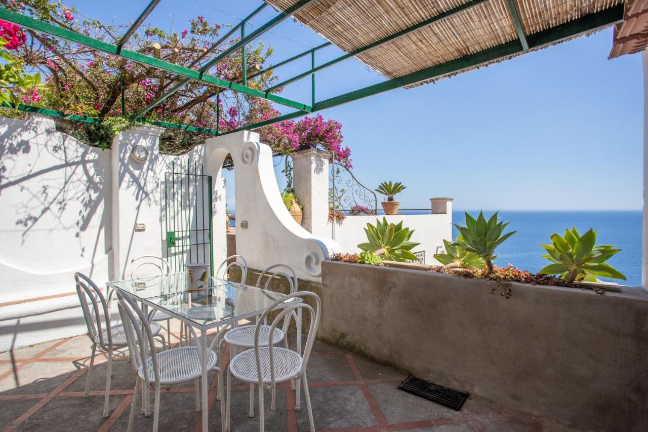 Villa Il Pettirosso In Positano Extérieur photo