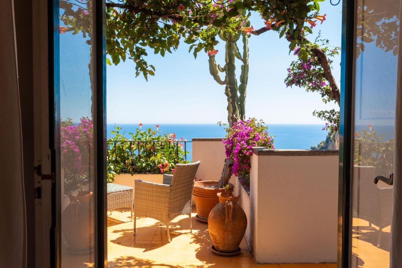 Villa Il Pettirosso In Positano Extérieur photo